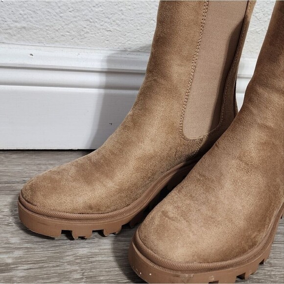 Suede Beige Khaki Chunky Heels Ankle Boots Size 8 NWOT - Picture 6 of 7